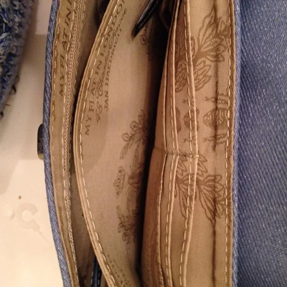 MY FLAT IN LONDON BLUE CROSSBODY BAG patent leather bow accent MFIL - Picture 3 of 7